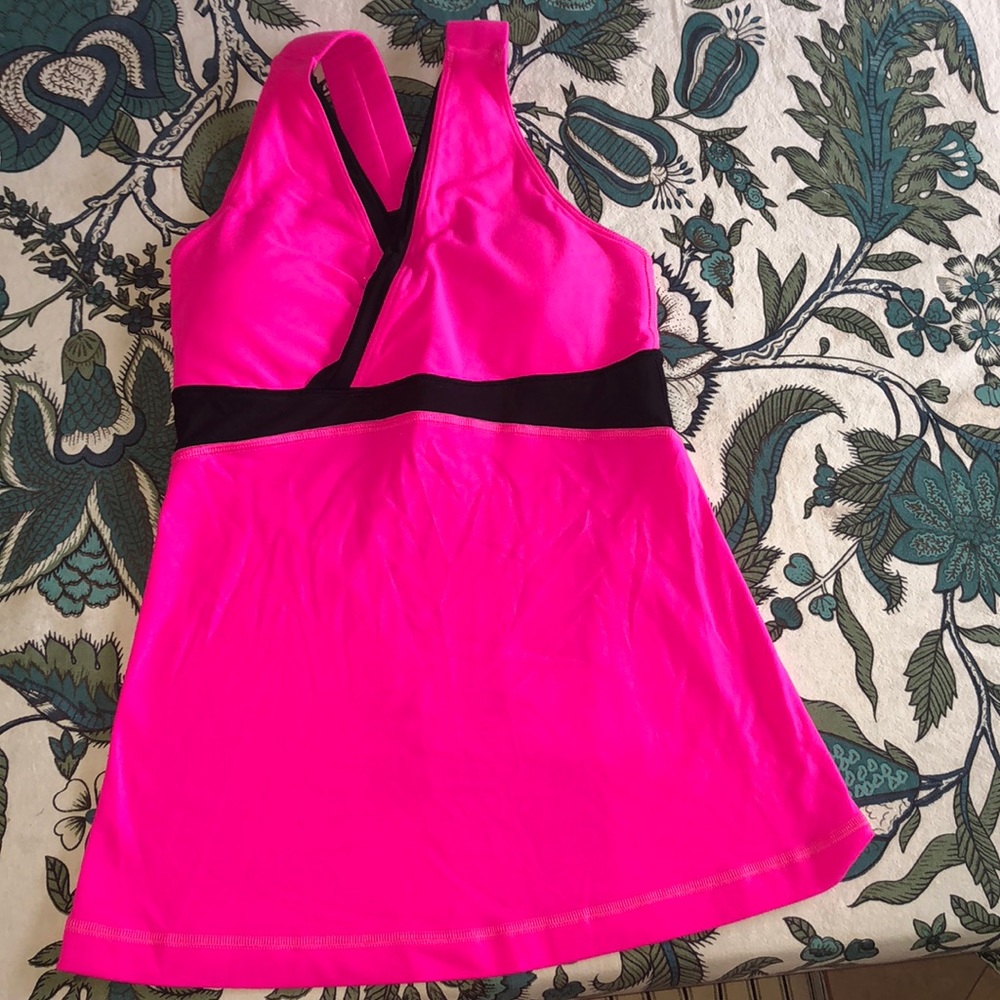Lululemon top